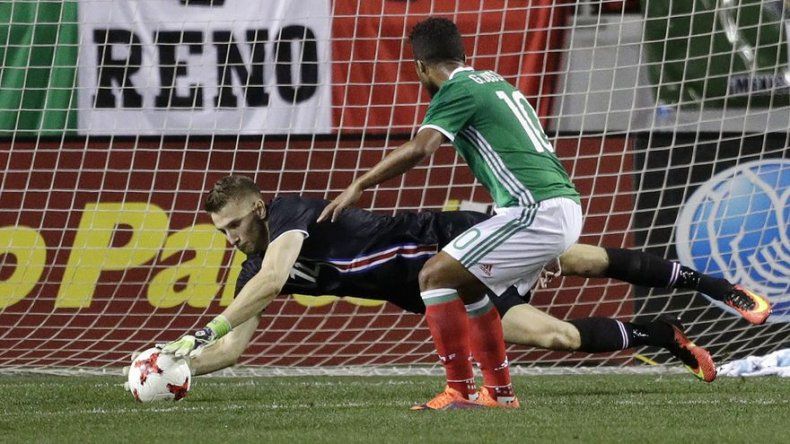 México supera 1-0 a Islandia en amistoso