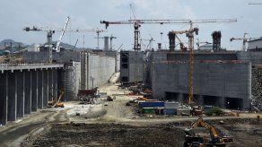 Sacyr prevé comenzar próximas semanas llenado nuevas esclusas Canal de Panamá