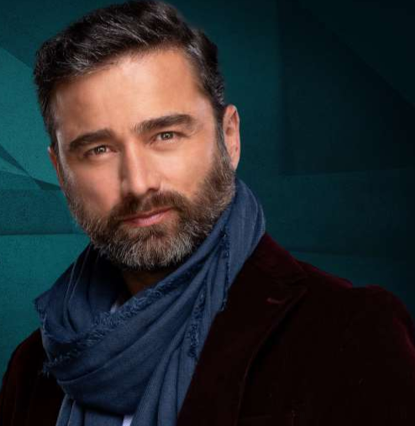 Andrés Toro es Luciano Ucrós Andrés Toro es Luciano Ucrós