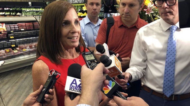 Electores presionan a republicanos a actuar sobre armas