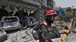 Tres personas murieron y otras 25 resultaron heridas.