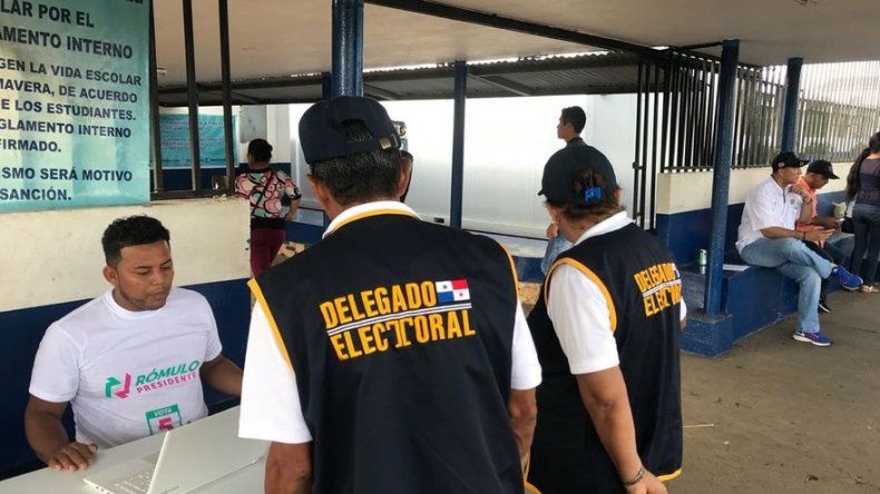 Abren las mesas de votación para elecciones primarias del CD