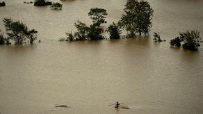 Guatemala y El Salvador: autoridades elevan alerta por lluvias