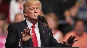 Trump afirma no poseer grabaciones de conversaciones con exdirector del FBI