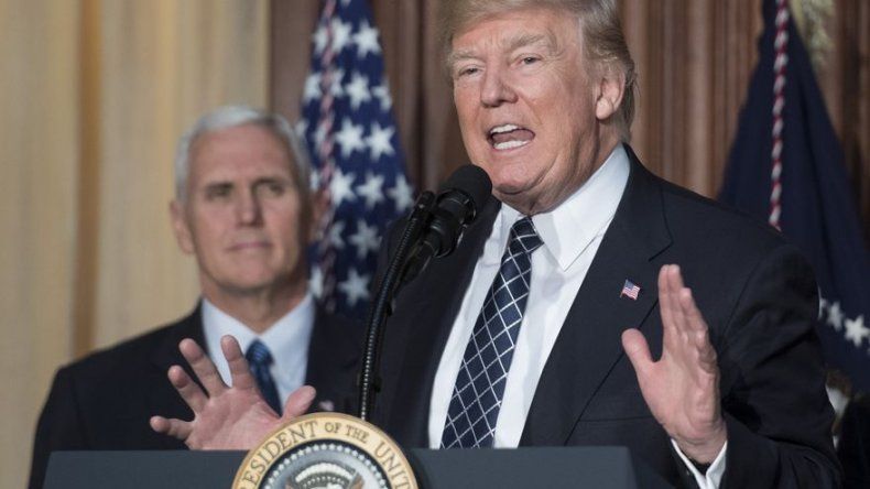 Trump ordena revisión de medida fundamental de Obama contra cambio climático