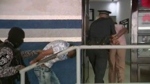 Capturan a dos sujetos que intentaron robar en restaurante en Bella Vista Capturan a dos sujetos que intentaron robar en restaurante en Bella Vista