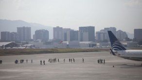 Miles de viajeros varados en Guatemala por erupción volcán