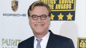Aaron Sorkin cree que el esfuerzo de las actrices es menor al de sus compañeros