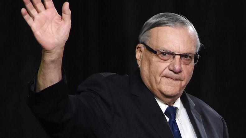 Acusan a Arpaio de inventar cargo contra hijo de senador