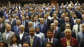 Mueren baleados dos funcionarios locales turcos