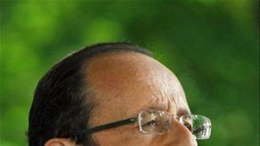 Hollande estrena nivel de popularidad similar al de Sarkozy