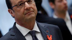 Hollande denuncia el proteccionismo preconizado por el que presta juramento