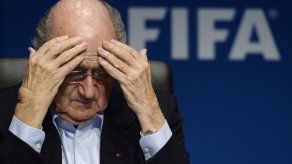 Blatter: El orgullo y la dignidad no son cuestión del color de la piel
