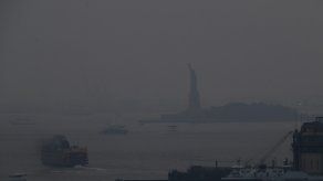 Hacia el oriente, el humo de los incendios provocó alertas de contaminación en Wisconsin, Minnesota e Iowa.