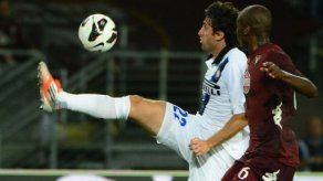 Milito y Cassano dan al Inter su segunda victoria