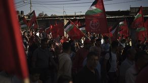 La declaración pareció despejar la vía para que Israel allane las oficinas de los grupos, confisque sus bienes, arreste a su personal y penalice cualquier expresión pública de apoyo a los grupos.