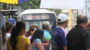 Usuarios reaccionan a la compra del Metro Bus