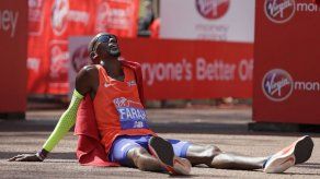 Farah declina correr el maratón en Mundial de Doha