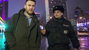 La policía rusa interroga al opositor Navalny