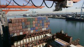 EEUU: Trabajadores de puertos podrían ir a huelga