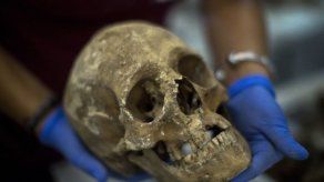 España: fosas del franquismo se cuelan en campaña electoral