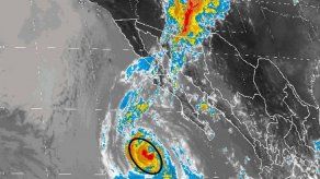 Dolores se debilita a tormenta tropical lejos de la costa mexicana