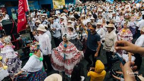 Vista del Desfile de las Mil Polleras.&nbsp;