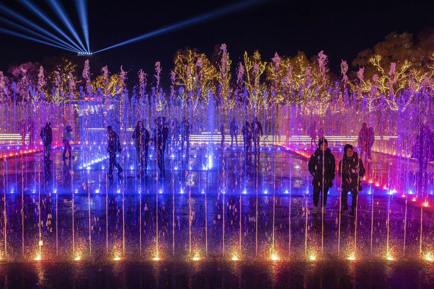 Grecia cancela eventos navideños debido al COVID-19