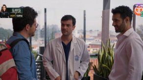 ENFERMERAS | Álvaro se da cuenta que su ex novio compró una cita con su esposo