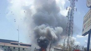 Bomberos sofocan incendio en el Barrio Chino