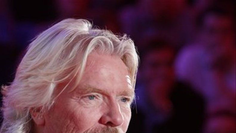 Branson: Se retrasa proyecto de turismo espacial