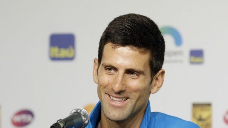 Djokovic se reúne con leyendas del tenis femenino