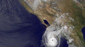 La costa del Pacífico mexicano es azotada por  Norbert