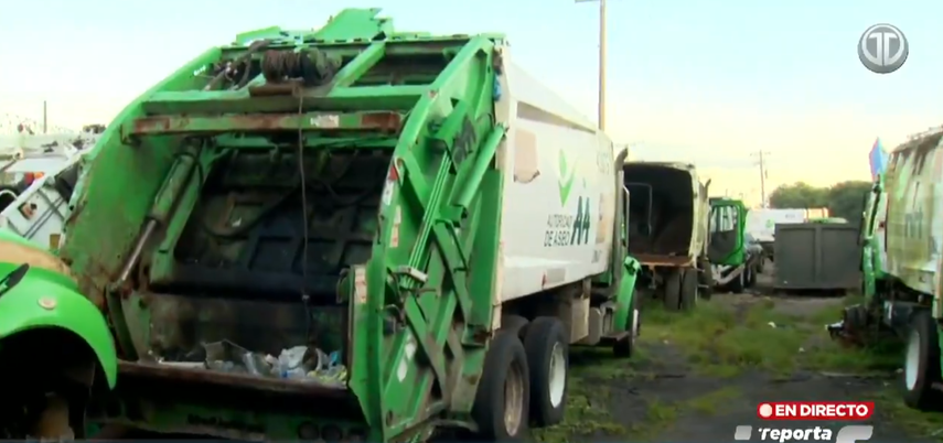 Autoridad de Aseo realiza reparación de camiones abandonados