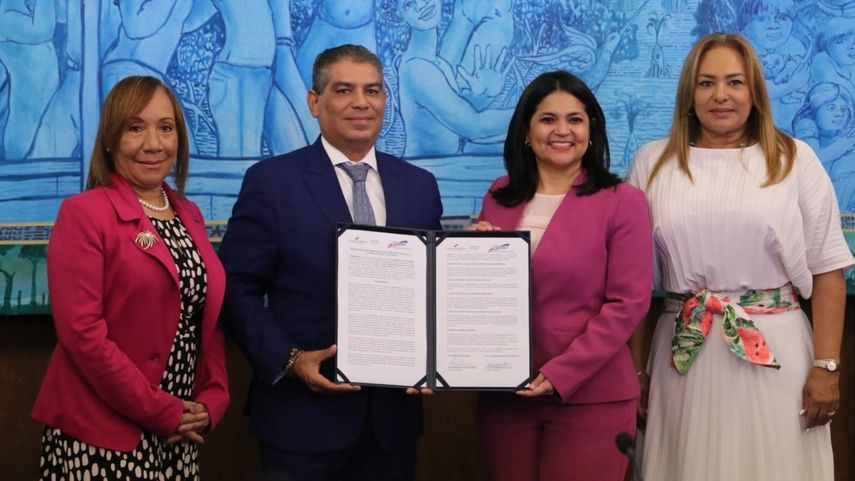 El MINSA firma memorando con Aduanas para la adquisición de medicamentos