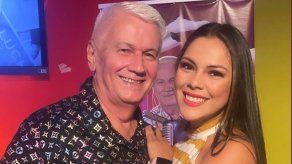 Ulpiano Vergara junto a Doralis Mela, presentadora de A Lo Panameño.