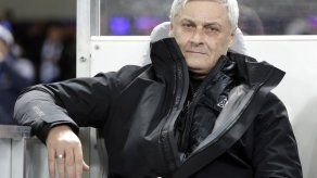 Eintracht Fráncfort despide a Armin Veh como entrenador