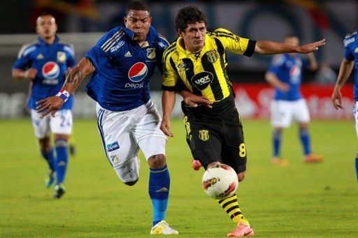 Millonarios descarriló al campeón; Roman Torres anotó