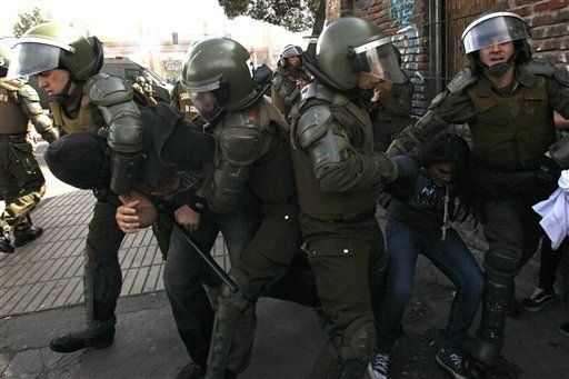 Chilenos recuerdan a Allende