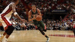 Los Bucks vencen a los Heat