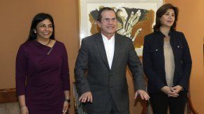 Santos y Maduro se reunirán en Ecuador