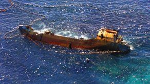 Grecia: Mueren 2 y 30 desaparecidos por naufragio