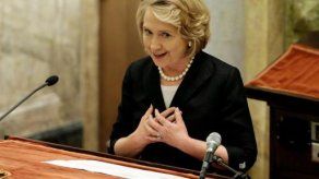 Hillary Clinton se deja querer por la comunidad latina en Los Ángeles