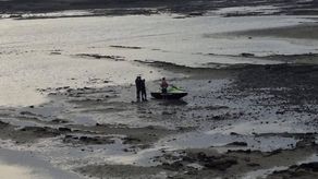 SPI rescata a hombre varado en un jet ski.