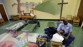San Diego demanda a gobierno federal por liberar migrantes