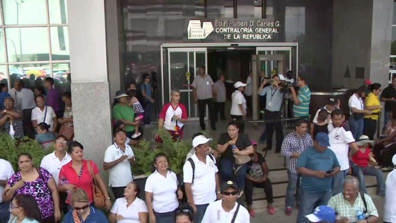 Contraloría recibe a docentes que exigen respeto ante fiscalización por huelga