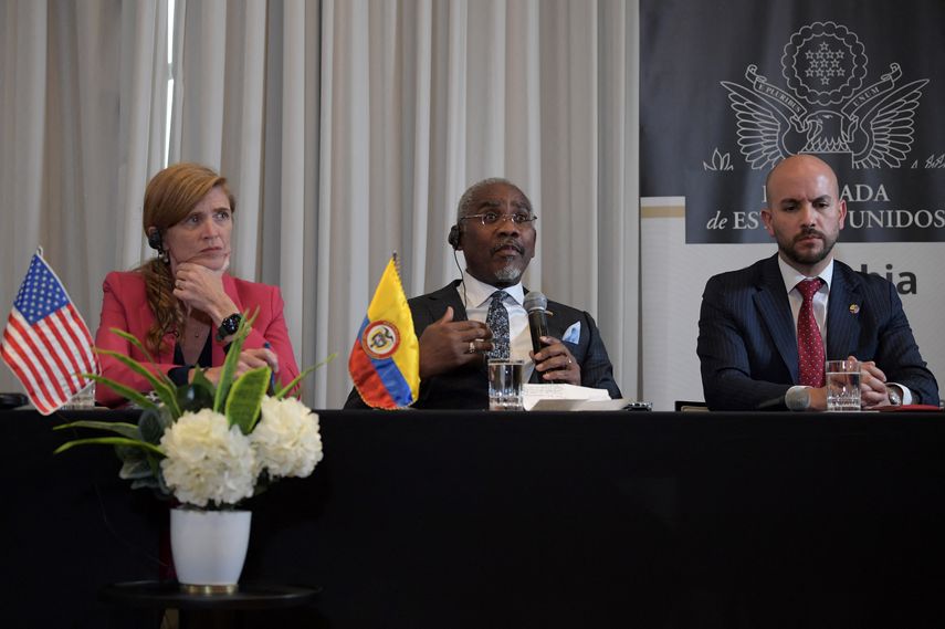 Estuvimos de acuerdo en hablar y discutir la necesidad de detener la violencia que se discutió durante la posesión