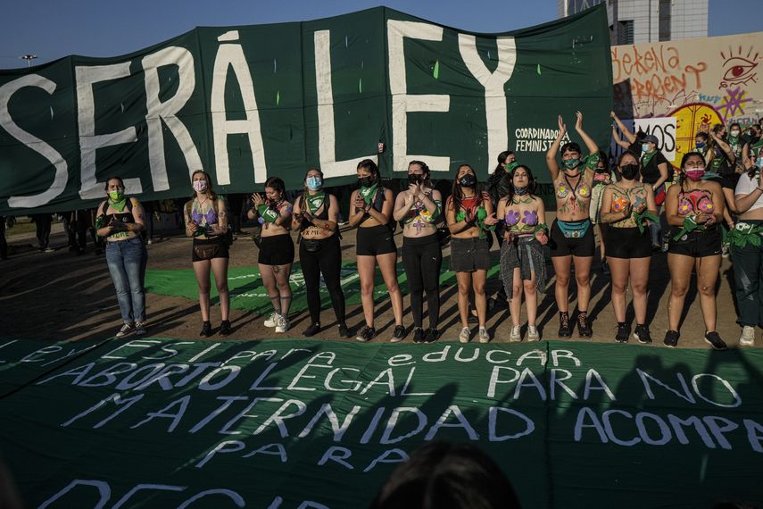 Activistas llaman a marchar a favor del aborto en México