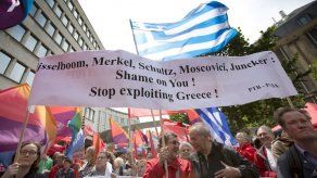 Francia quiere mantener a Grecia en la eurozona