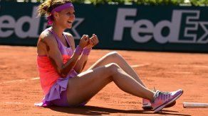 Safarova busca sorprender a una Serena enferma en Roland Garros